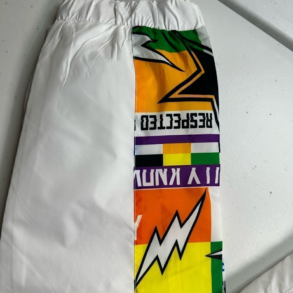 NWT Born Fly Men’s White Joggers With Patches Respected - Size XL - Picture 10 of 11